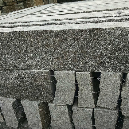 DNU-Mountain Ash Granite Sawed Strip